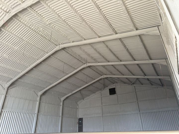 Agricultural buildings insulated with Purios spray foam