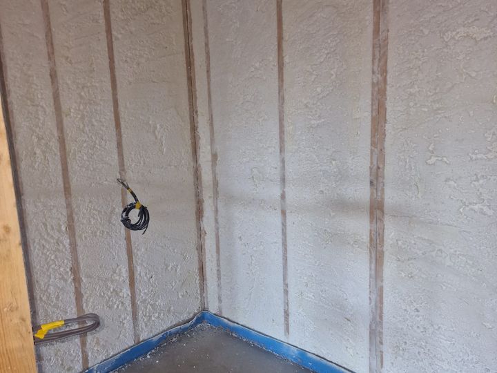 Stud walls and partitions insulated with Purios spray foam
